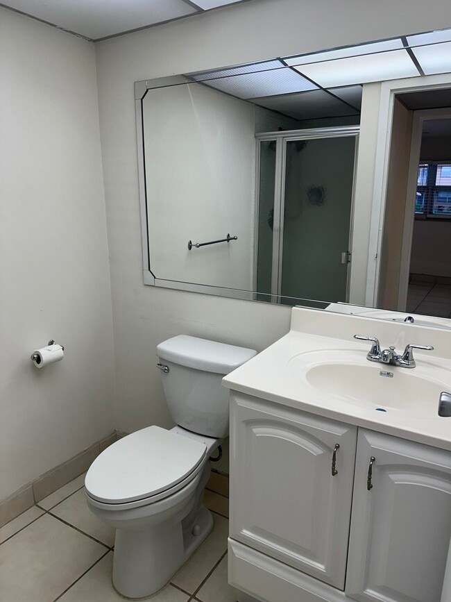 Building Photo - 344 Brittany Ave