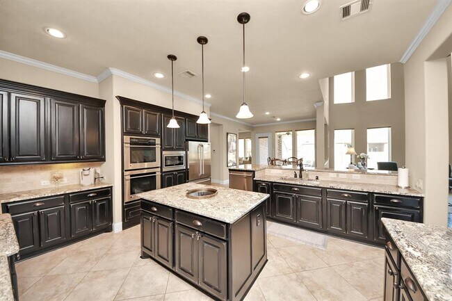Building Photo - 55 Little Rise Dr
