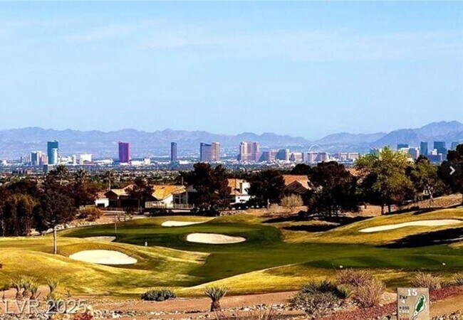 Building Photo - This is the one! Lovely Sun City Summerlin...