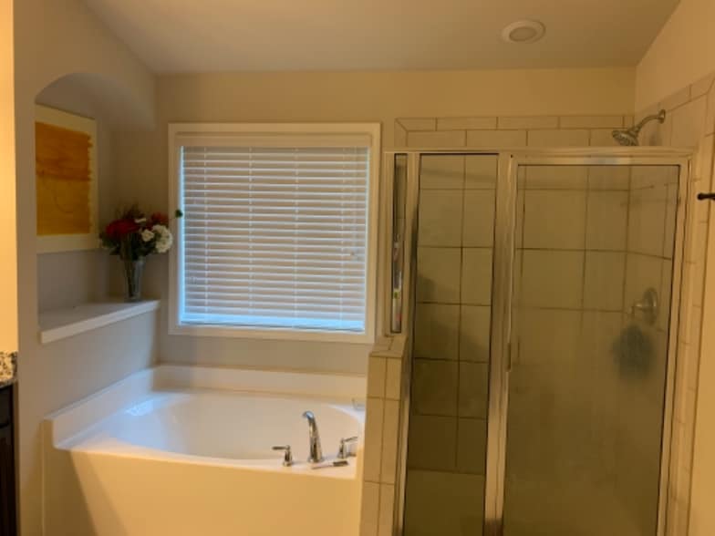 Building Photo - 3130 Cross Creek Dr