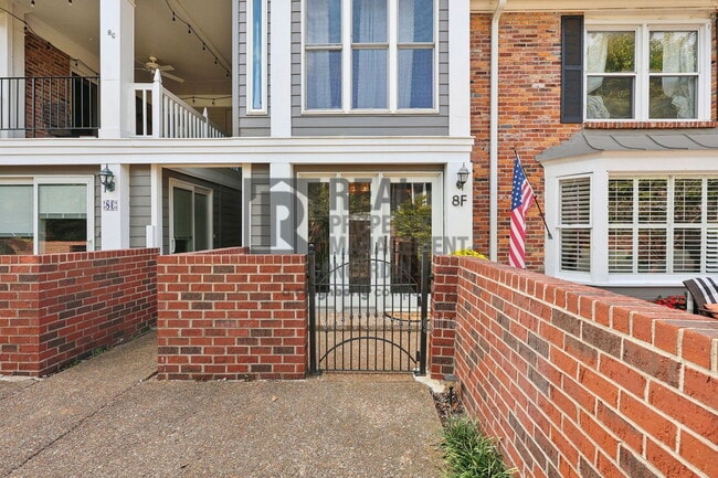 Building Photo - 5025 Hillsboro Pike