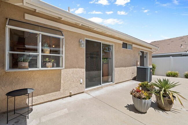 Building Photo - 6681 Brighton Pl