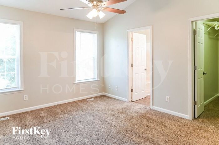 Building Photo - 7113 Spanglers Spring Way