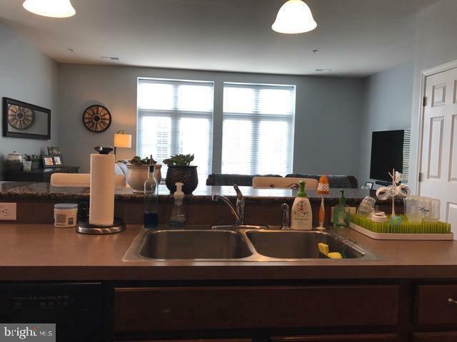 Building Photo - 3013 Meridian Cmns