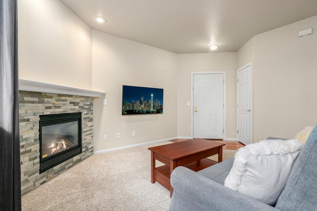 Building Photo - 13000 Admiralty Way