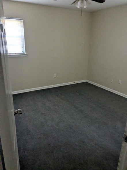 Building Photo - 1561 Repoll Rd