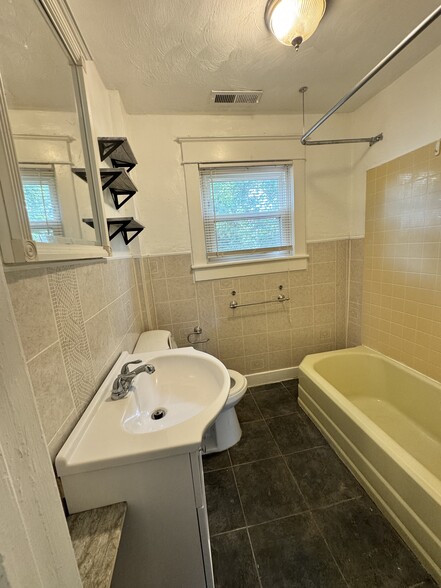 Bath - 827 W 37th St