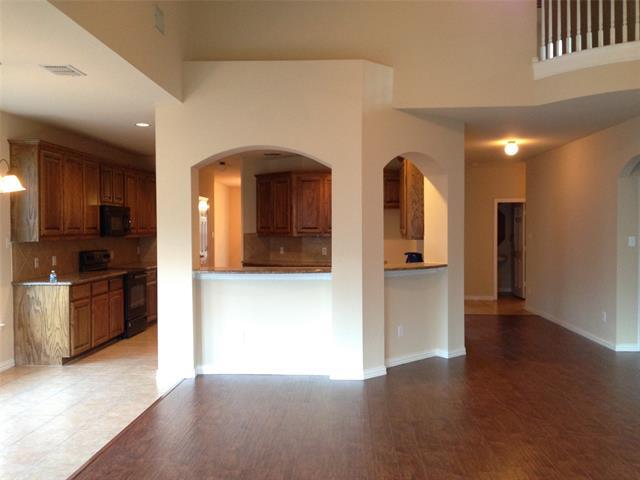 Building Photo - 843 Lake Forest Trl