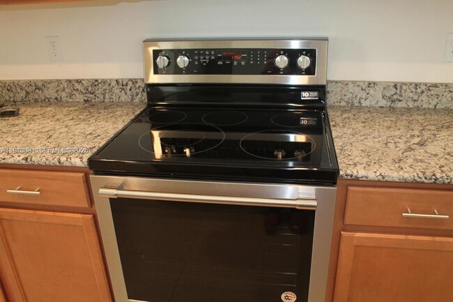 Building Photo - 5838 NW Coosa Dr