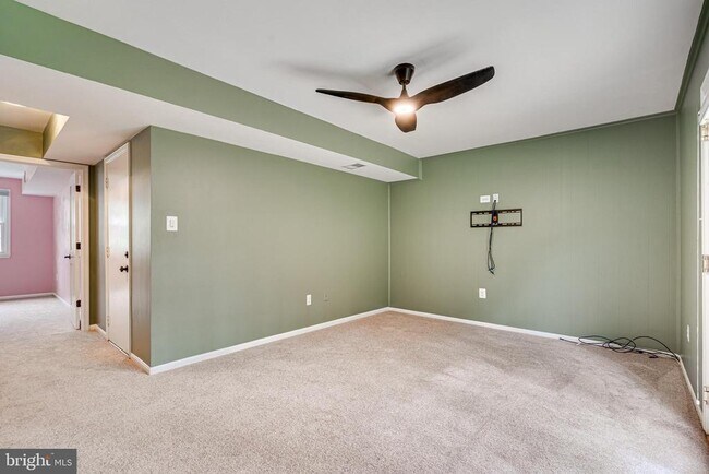 Building Photo - 10419 Ashcroft Way