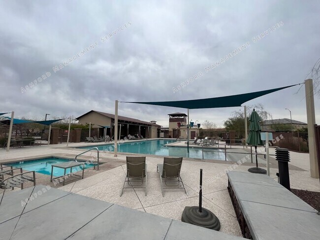 Building Photo - BEAUTIFUL 3 BEDROOM 2 BATHROOM HOME IN PEORIA