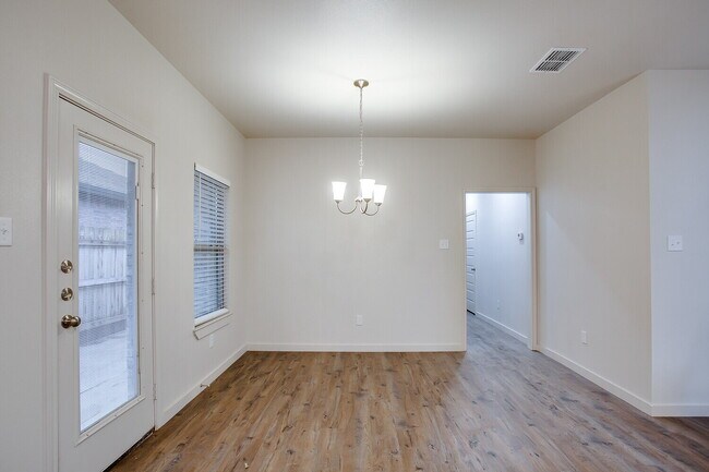 Building Photo - Beautiful Like-New Townhome Located South of Town Near Cooper Elementary