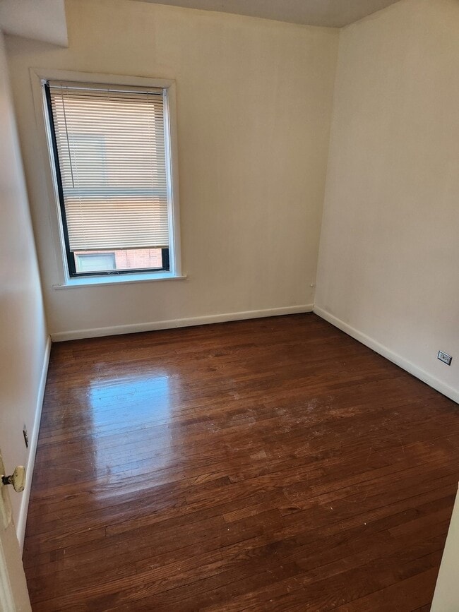 Building Photo - 3948 N Fremont St