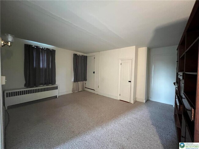 Building Photo - 1450 Church Ln