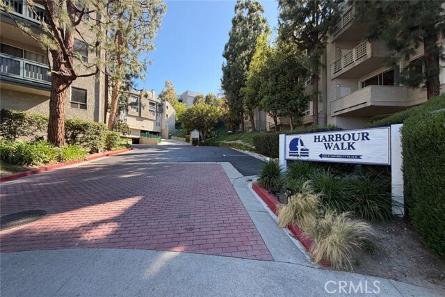 Building Photo - 1445 Brett Pl