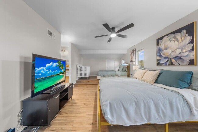 Building Photo - 13737 Via Tres Vistas