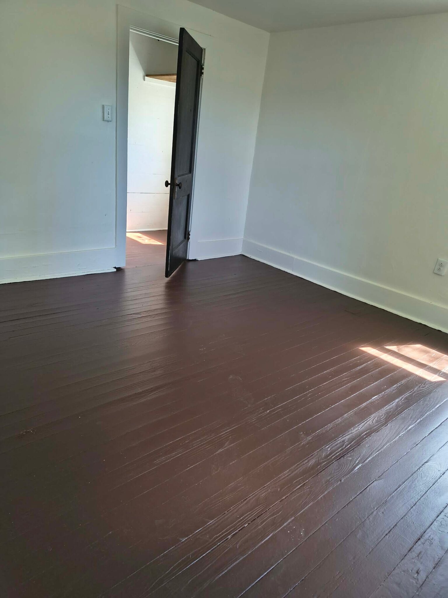 Building Photo - 225 E 5th Ave