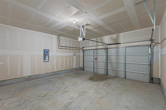 Building Photo - 10005 Warlander Dr