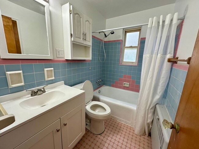 Building Photo - Green Twp- Cozy 2 Bed 1 Bath