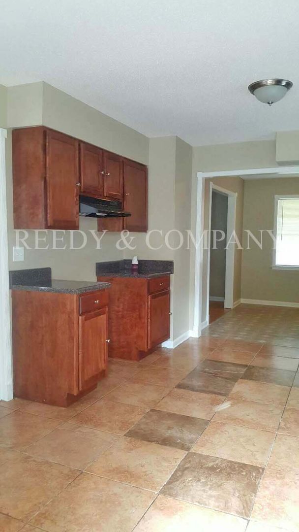 Building Photo - 5227 Marynelle St