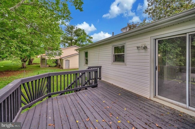 Building Photo - 2111 Mills Dr