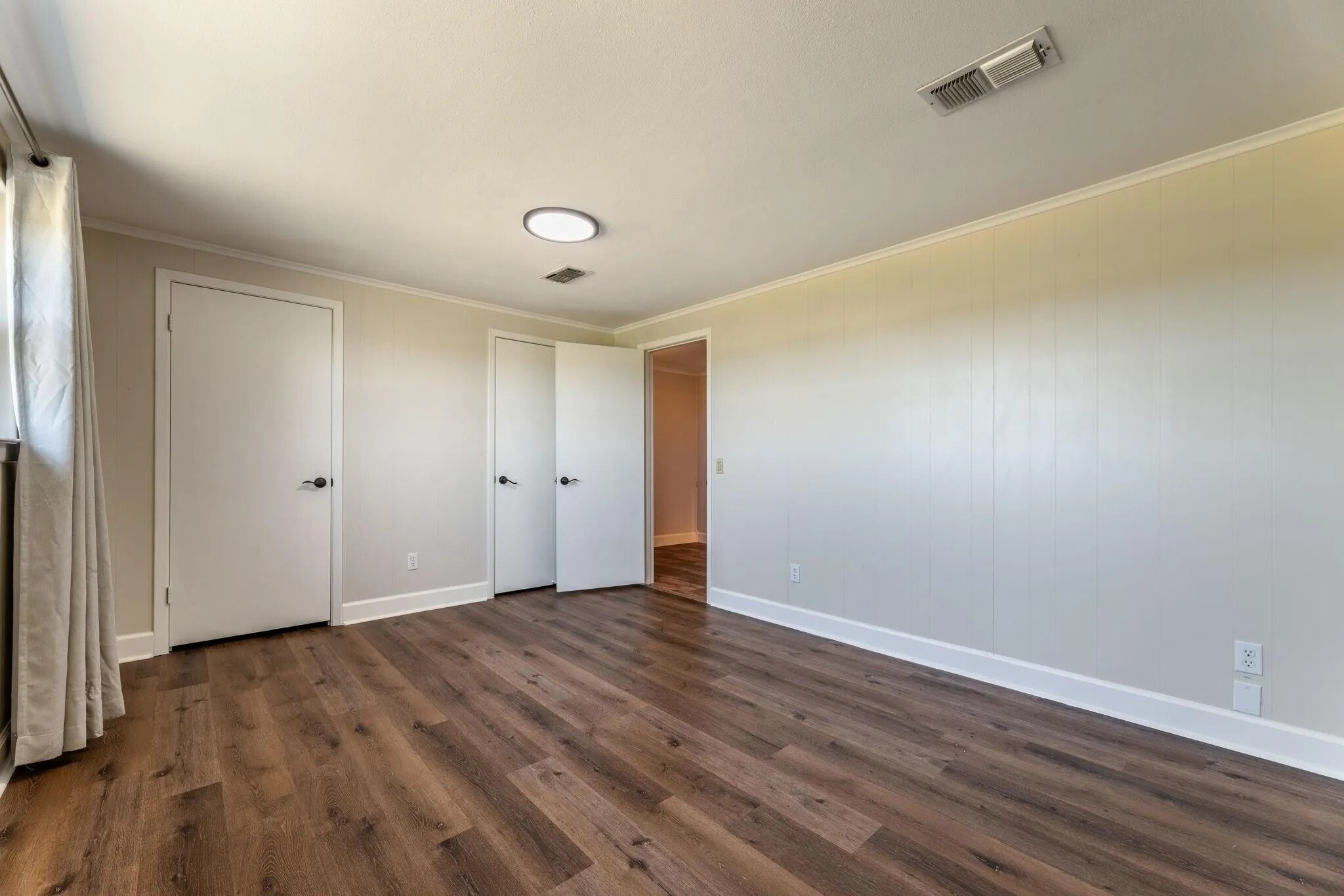 Building Photo - 6200 N Interstate 45 Service Rd