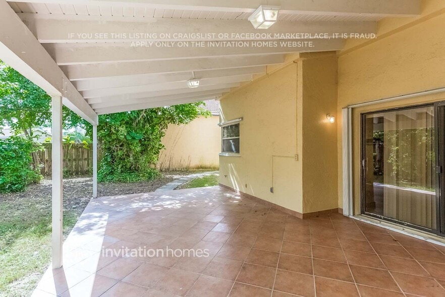 Building Photo - 6789 SW 104th Ct