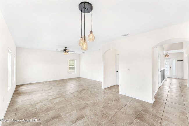 Building Photo - 4122 Moccasin Dr