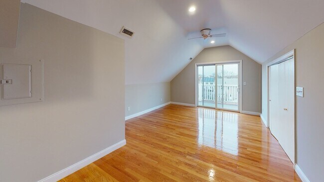 Building Photo - 72-74 Harlow St