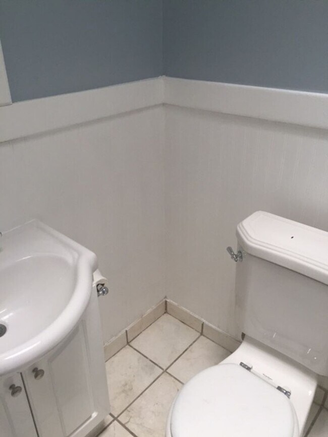 Building Photo - Charming 1BR Apartment in Greeley