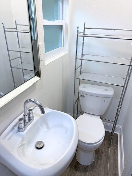 Building Photo - 2315 Carroll Pl