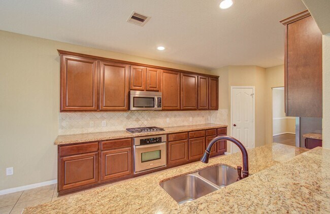 Building Photo - 21331 Parham Cir