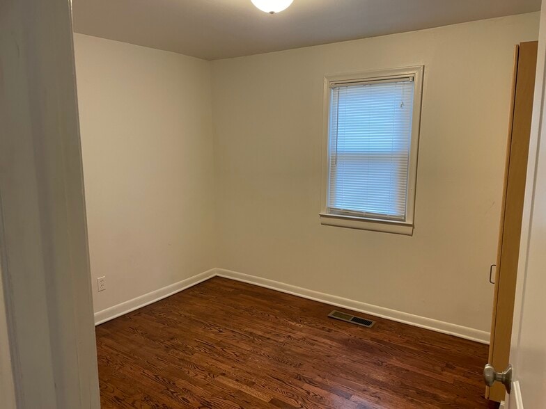 Building Photo - 206 N Pearl St