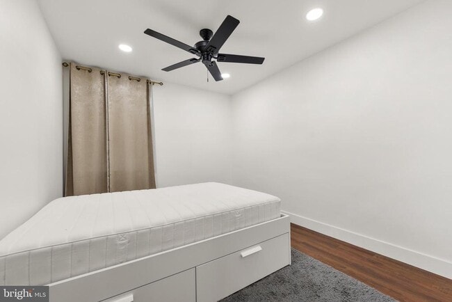 Building Photo - 4321 Palmetto St