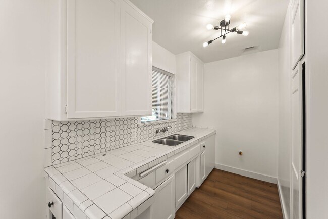 Building Photo - Washington Place