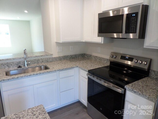 Building Photo - 3228 Dannelly Towns Aly