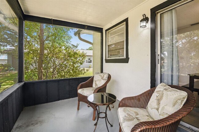 Building Photo - 811 W Magnolia St