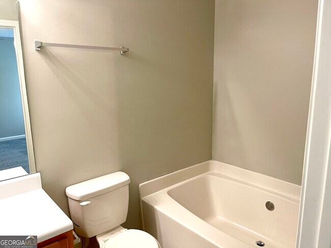 Building Photo - 140 Prattling Ct