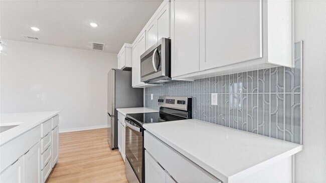 Building Photo - 1704 Cuppett Cir