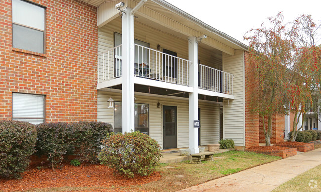 Primary Photo - River Run Apartments