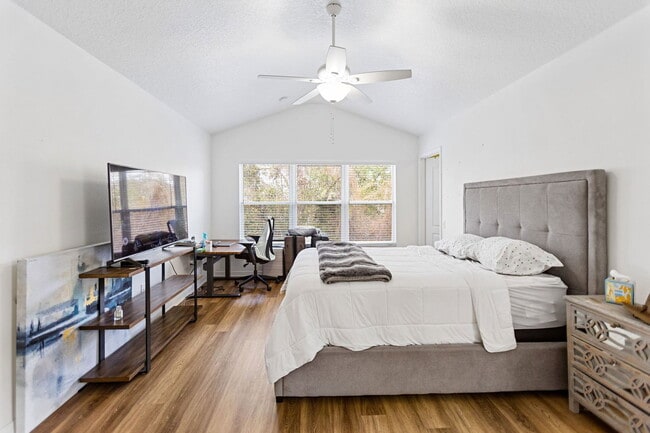 Building Photo - 2718 Conch Hollow Dr