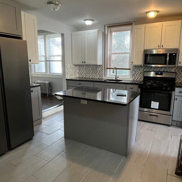 Building Photo - 461 Harrison St