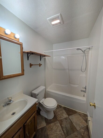 Building Photo - 1008 8th Ave