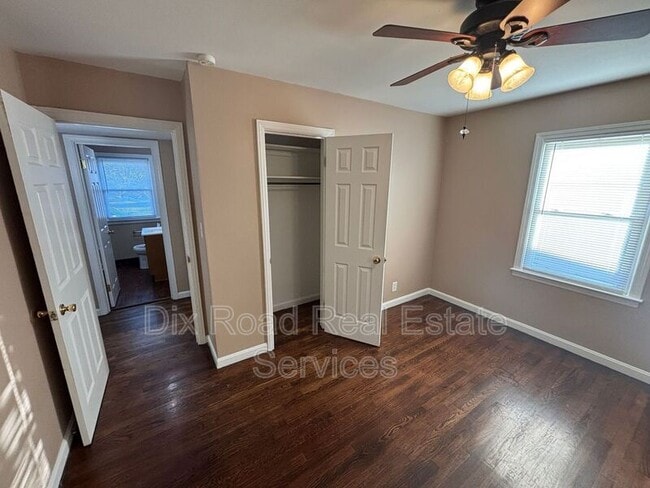 Building Photo - 600 Valleyview Dr