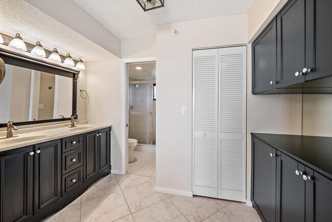 Building Photo - 400 Ocean Trail Way