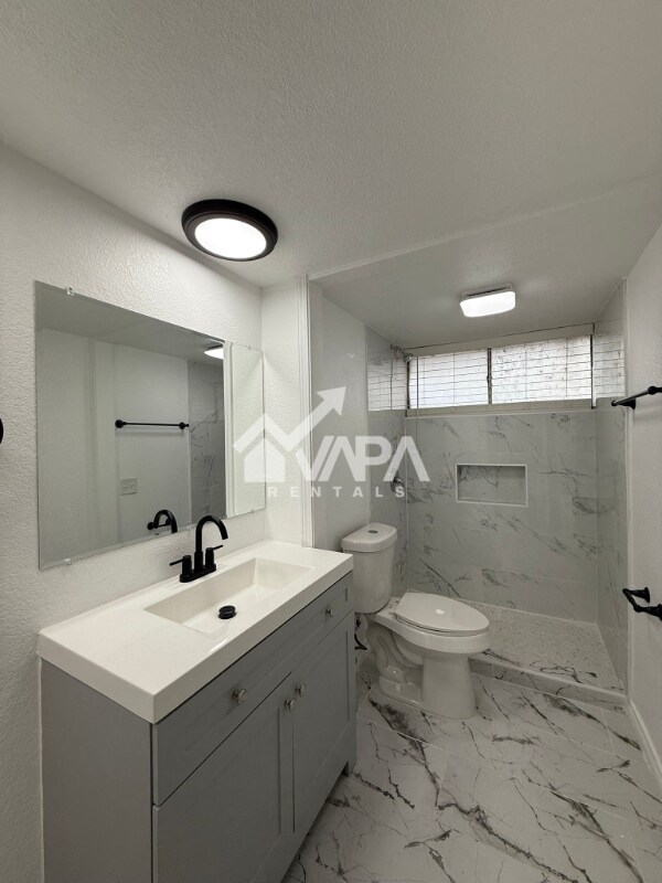 Building Photo - 4131 Valleyfield Dr