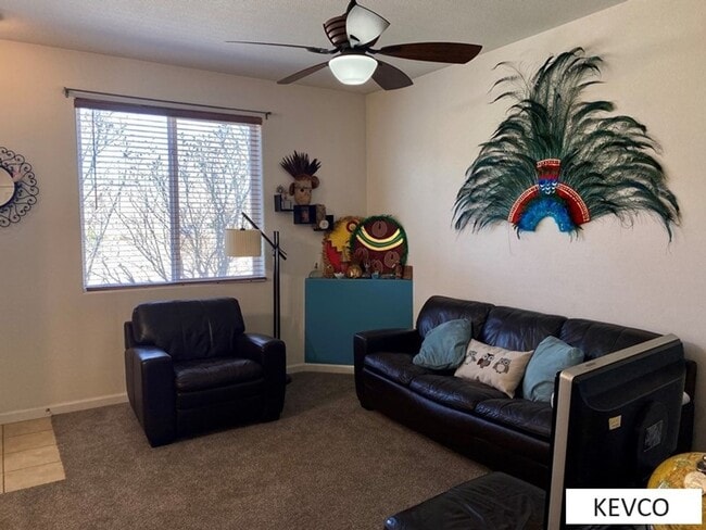 Building Photo - Three Level Townhouse with Attached Two Car Garage!