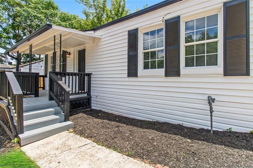 Front Steps - 288 Thornton St SW