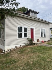 Building Photo - 2825 Winchester Ave