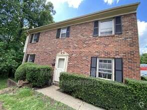 Building Photo - 414 Olde Greenwich Cir
